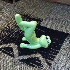 4/$30 Green Frog Figurine